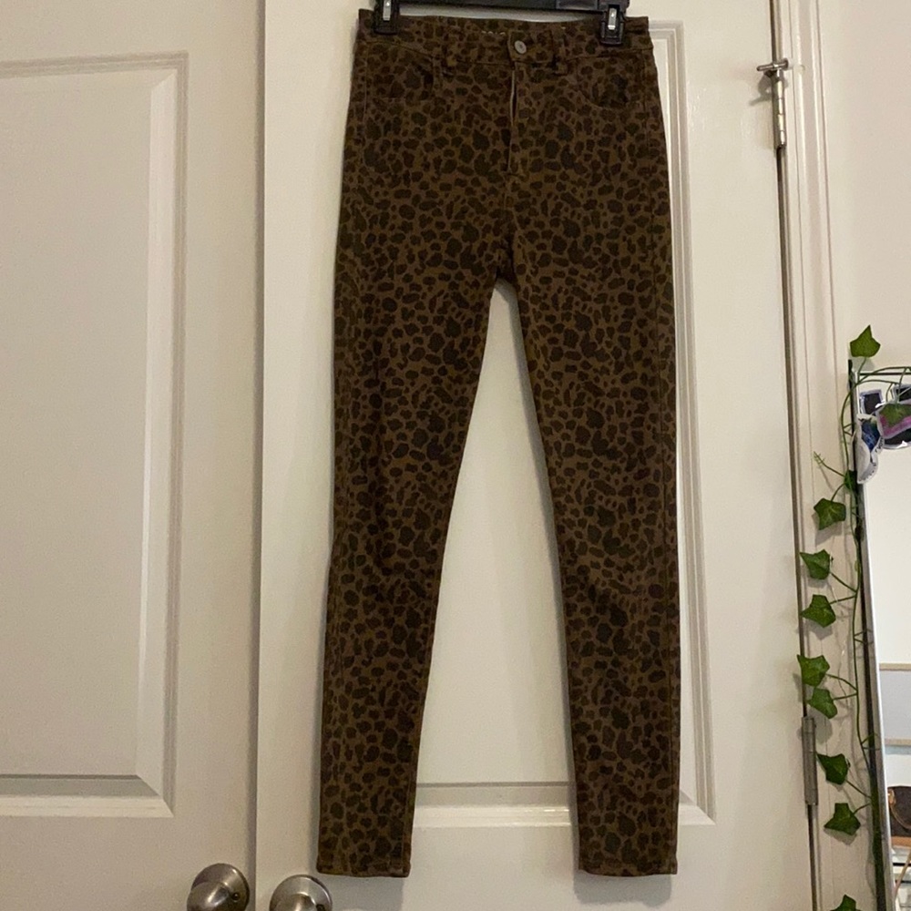 American Eagle Cheetah Jeans